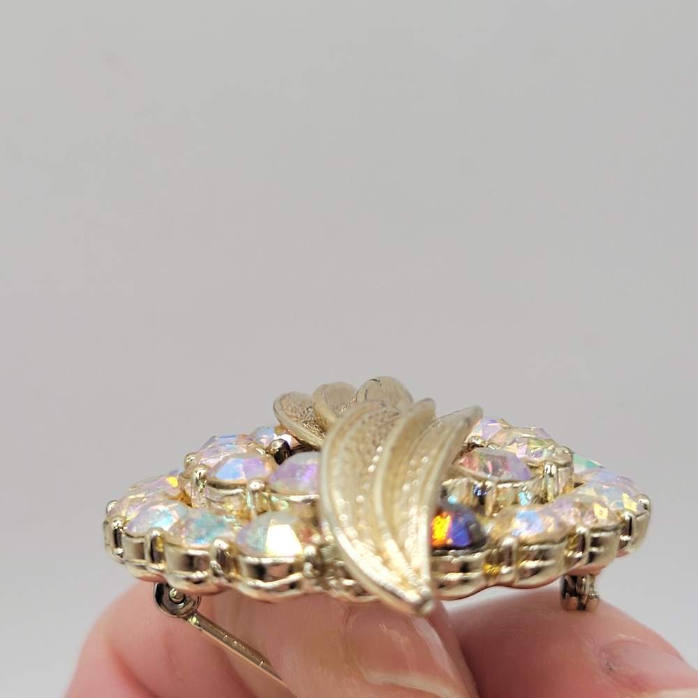 VTG Coro Pegasus Brooch: Gold Tone & AB Rhinestones | SIGNED (faded) - Picture 3 of 6